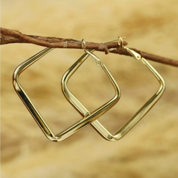 Tranquil Treasures Jewelry - Square Hoop Geometric Gold Earrings, NWT